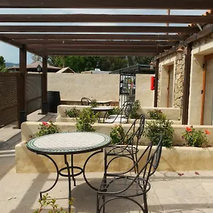 3* מלון דירות El Rancho